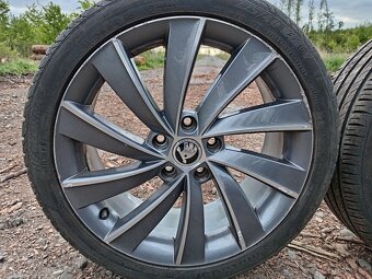 Originál ALU kola Škoda Octavia R18 + letní pneu - 9