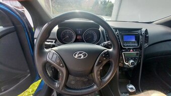 Hyundai i30 kombi - 9