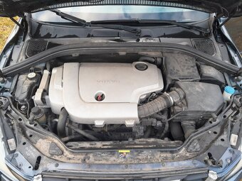 Volvo XC60 2.4D 136kw manuál, původ ČR - 9