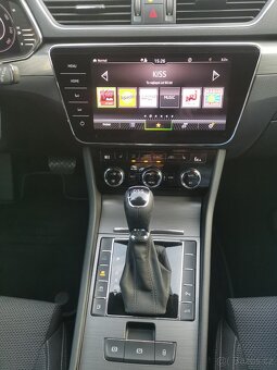 Škoda Superb 3 Combi iV 1.4 TSI 160kW - TOP CENA + STAV - 9