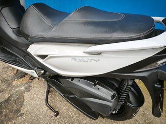 Kymco Agility 300i ABS (2020) jako nové, 9000 km SLEVA - 9