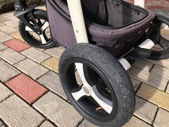 Krásný kočárek Baby Design Lupo Comfort - 9