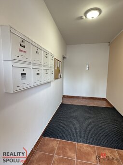 Pronájem, komerční/kanceláře, 21 m2, Plechanovova 694/23, Hr - 9