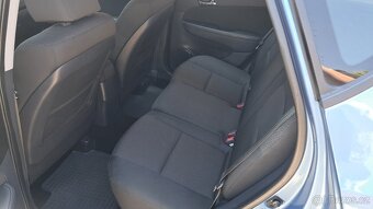 Hyundai i30, 1.6i / najeto 83 000 km 1.MAJITEL ČR - 9
