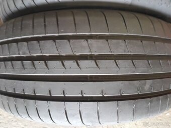 Sada letních pneu 225/40/19.Goodyear. - 9