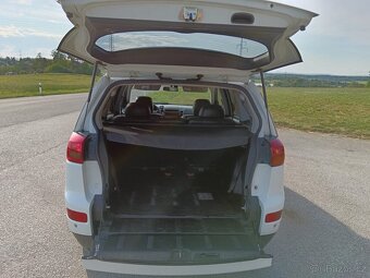 Peugeot 4007 2,2 HDI 115 KW 7 míst automat 4x4 - 9