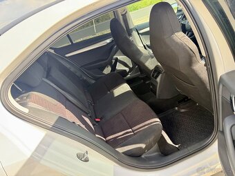 Škoda Octavia 1.6 TDI DSG - 9