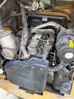 Smykový nakladač CAT 262 C2 rv 2013 po velkém servisu - 9