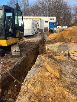 Minibagr CATERPILLAR 306 - 9