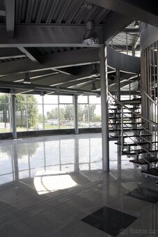 KOMERČNÍ SHOWROOM Staré Město u Uh.Hradiště - 9