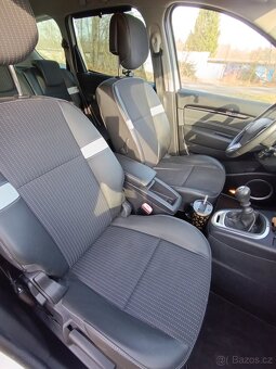 Renault Grand Scénic 1.5 dCi 81 kW - 9