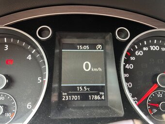 VW Passat Variant 2.0TDI 103KW Manuál Kamera NAVI ACC 2014 - 9