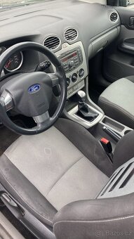 Prodám Ford Focus combi 1,6 benzin 74 KW ,rv 2010 - 9