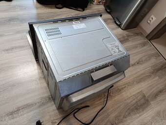 Vestavná trouba Beko BCW 14500 BG
- 9