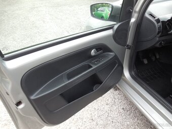 Prodám VW UP,1.0,44kw-5dv. - 9