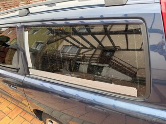 Volvo V70 2,5t 154 kw r.v. 2003 - 9