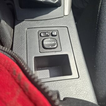 Toyota rav4 2.2 d4d r.v. 2007 4x4 - 9
