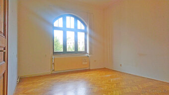 Pronájem 4+1, 125m2(zahr.)(Staré Město, nám. Štefánikovo) - 9