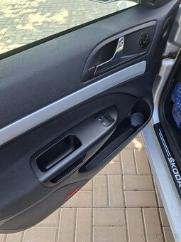 Škoda octavia 2 combi 1.4 TSI 90 kw - 9