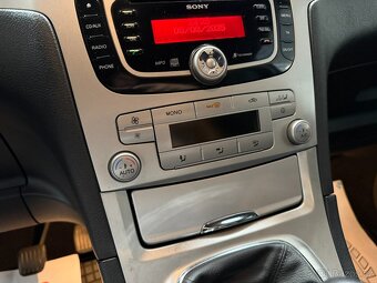Ford Galaxy 2,0 TDCI GHIA 7 MÍST BI-XEN - 9