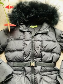 Dámská zimní bunda Versace - 9