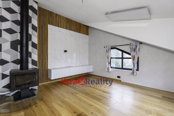 Prodej rodinného domu, 387m2, garáž 50m2, ev.č. 00028 - 9