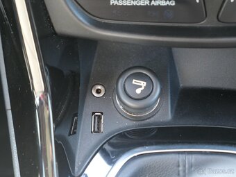 Ford B-MAX 1.6 TDCi , 70 kW nafta, 2013 - 9