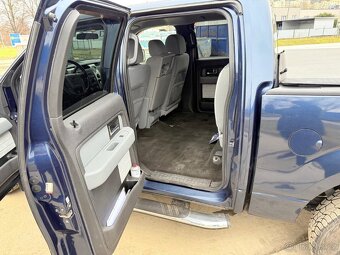 Ford F-150 XLT V8 5.0L – Americká legenda ve skvělém stavu - 9