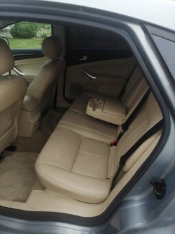 Ford Mondeo 2.0 Duratec (benzín),Ghia,2 sady kol. - 9