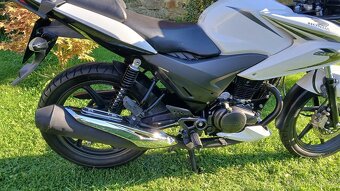 Honda CBF 125 najeto 9425 km  - 9
