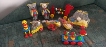 Staré nikdy nepoužité dřevěné hračky - 9