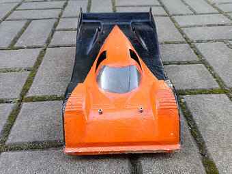 Starší rc auto silniční cestovní dělané na elektro motor - 9