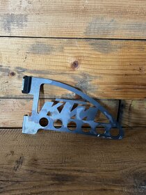 Moto věšák CNC - 9