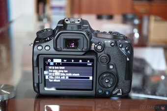 Canon EOS 90D - 9