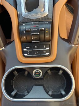 Porsche Cayenne Turbo - 9