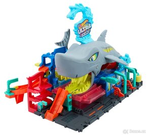 Hot Wheels City Color Reveal automyčka se žralokem a angličá - 9