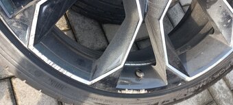 Sada Octavia RS X-TREME R19 - 9