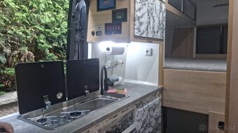 Caravan Obytné auto karavan vestavba - 9