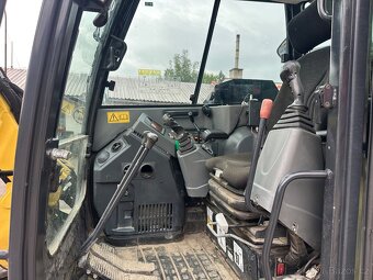 Pásový bagr Yanmar SV100 - 9