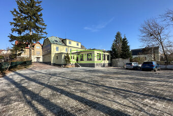 Pronájem obchodního prostoru o velikosti 527 m2 - 9