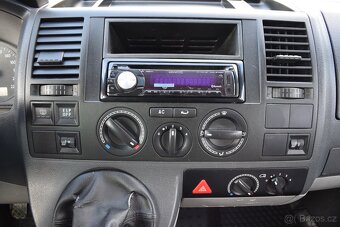 Volkswagen Transporter 2,5 TDi L2H2 5 MÍST,PO STK - 9