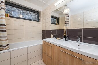 Luxusní byt 3+1 se zahradou na rozhraní Košíř a Smíchova - 9