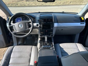 VW Touareg 3.0 TDI V6 - 9