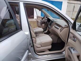 Kia Sportage 2.0 benzín 4x4-KOUP.ČR, CEBIE, PO SERVISU - 9