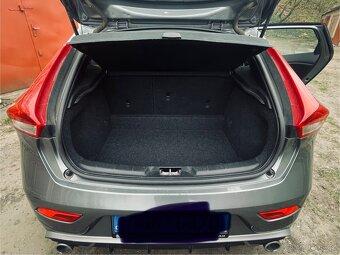 Volvo v40 R Design - 9