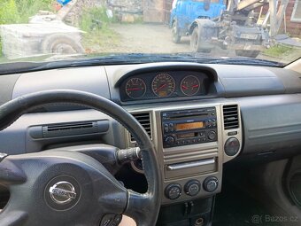 Nissan X-TRAIL 2.2 dci 100kw 4x4 - 9