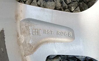 Litá kola 5x114,3 R16: Racing LINE (Dacia DUSTER, ...) - 9