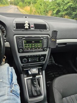 Prodám Škoda Octavia 2 1,6tdi DSGr.v 2010 - 9