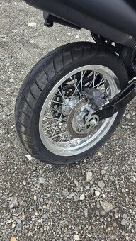 Suzuki DR 125 SM motard - 9