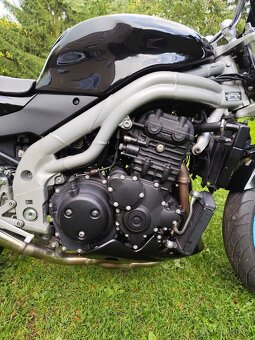 Triumph speed triple 955i - 9